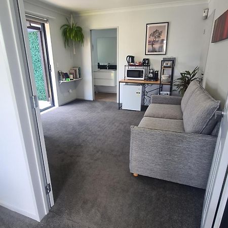 Bonnie Doone Hotel Te Awamutu Kültér fotó